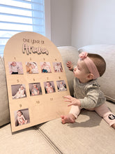 Load image into Gallery viewer, Baby&#39;s First Year Photo Display Board
